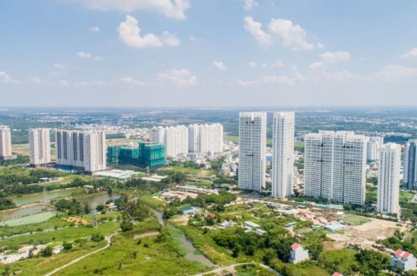 Bất động sản vùng ven hút nhà đầu tư. Ảnh: thuonggiaonline
